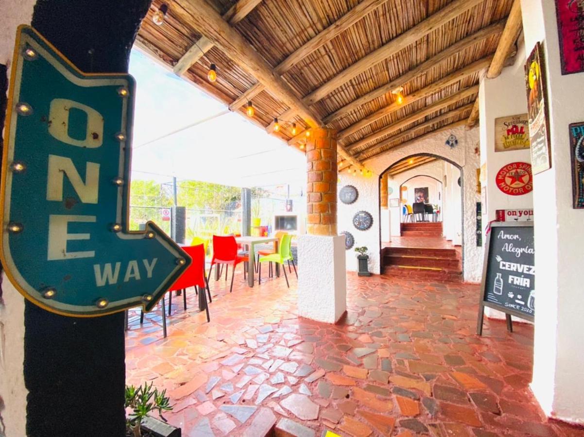 Club Aviva Guatavita - Hostel - Restaurante, Disco & Bar Εξωτερικό φωτογραφία