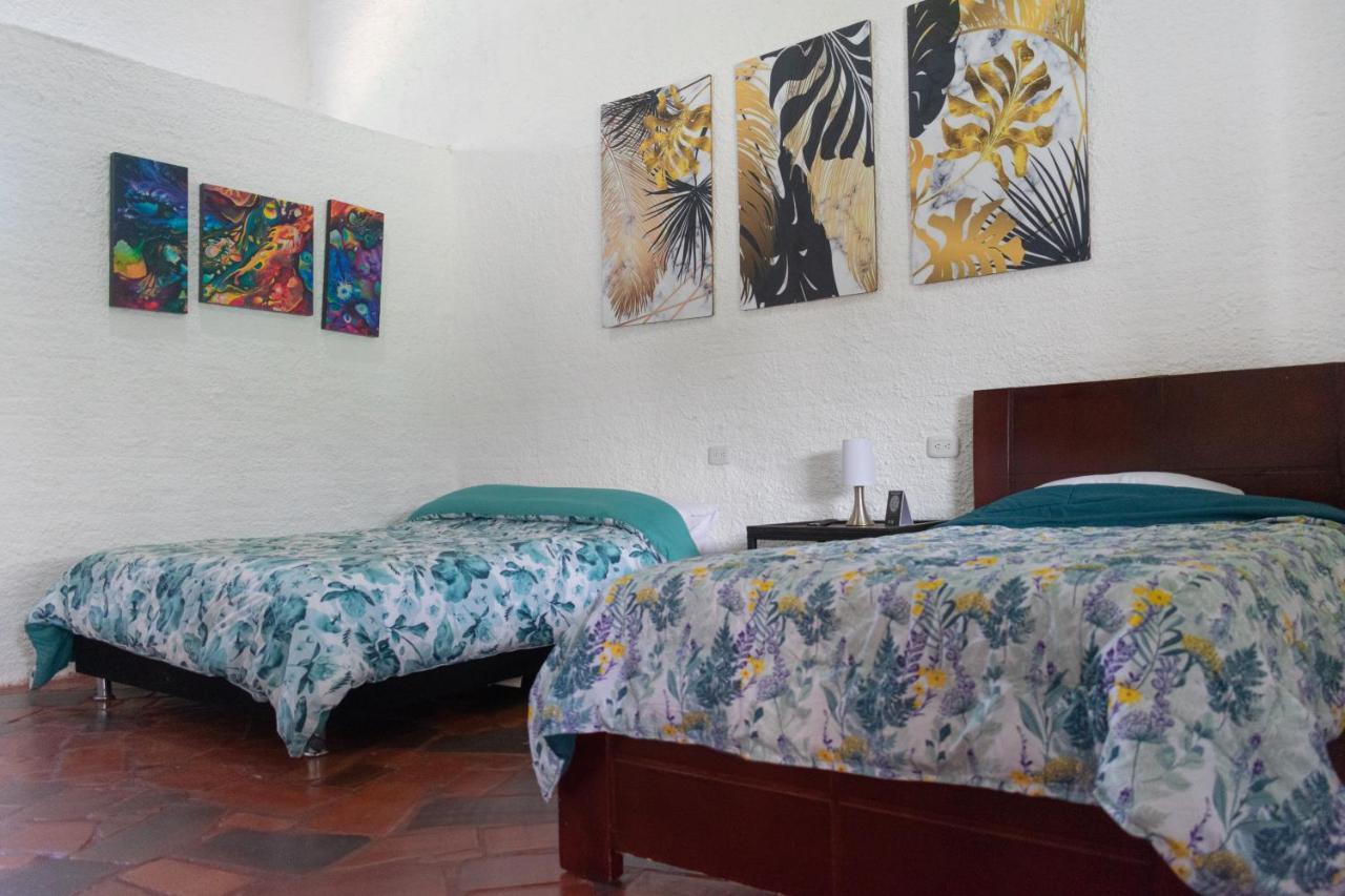 Club Aviva Guatavita - Hostel - Restaurante, Disco & Bar Εξωτερικό φωτογραφία