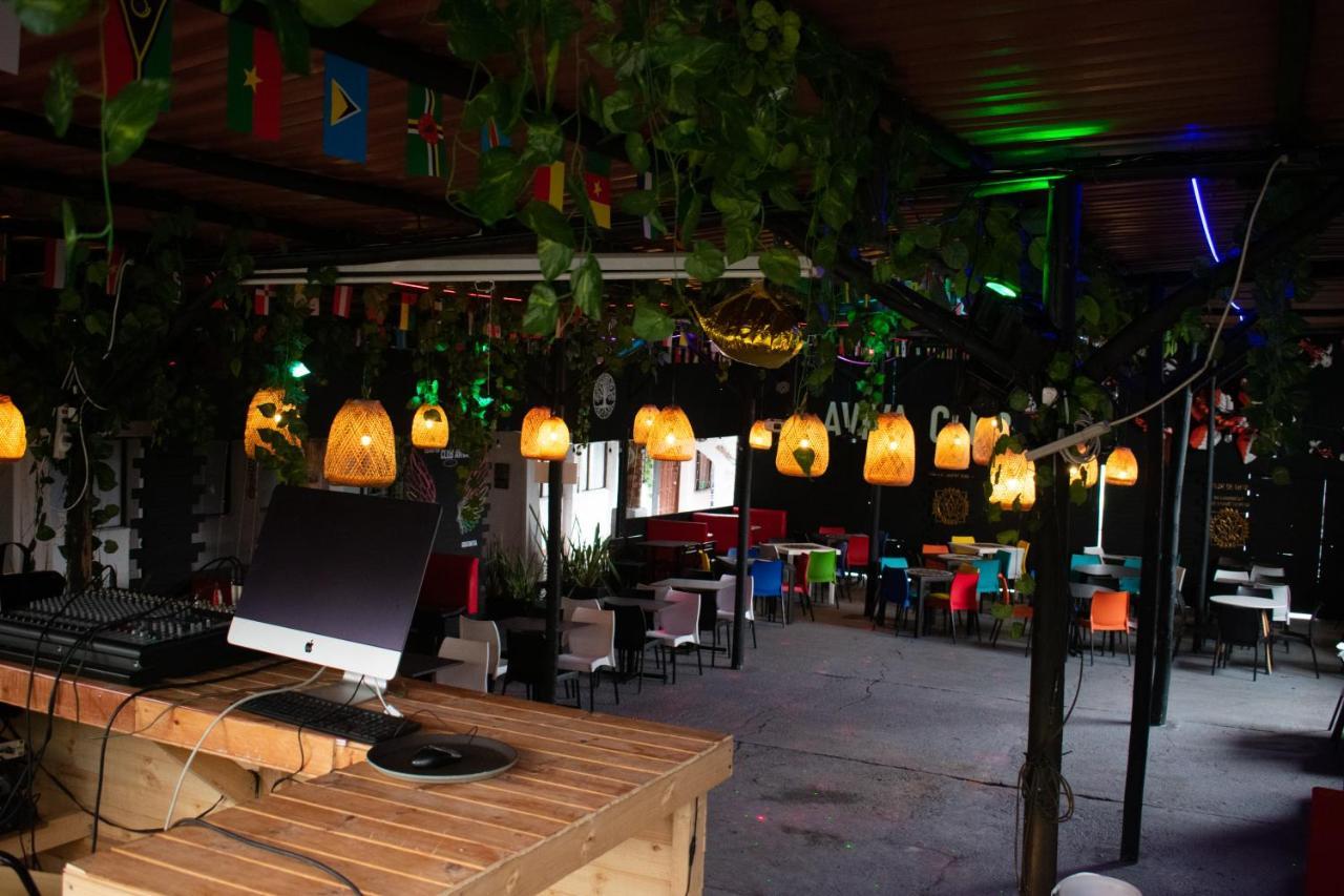 Club Aviva Guatavita - Hostel - Restaurante, Disco & Bar Εξωτερικό φωτογραφία